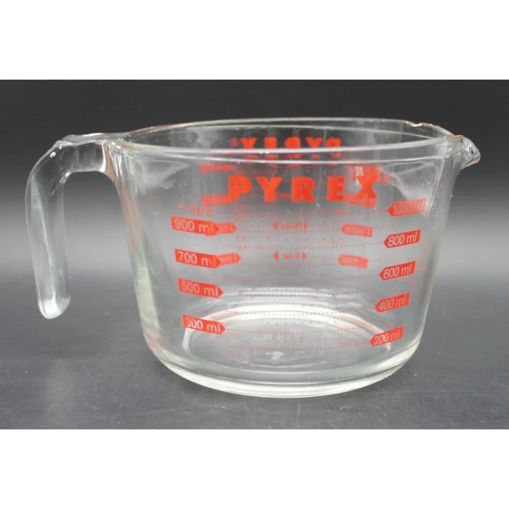 Vintage Glass PYREX CORNING 1 Quart, 4 Cup Measuring Cup RED PRINT Chip
